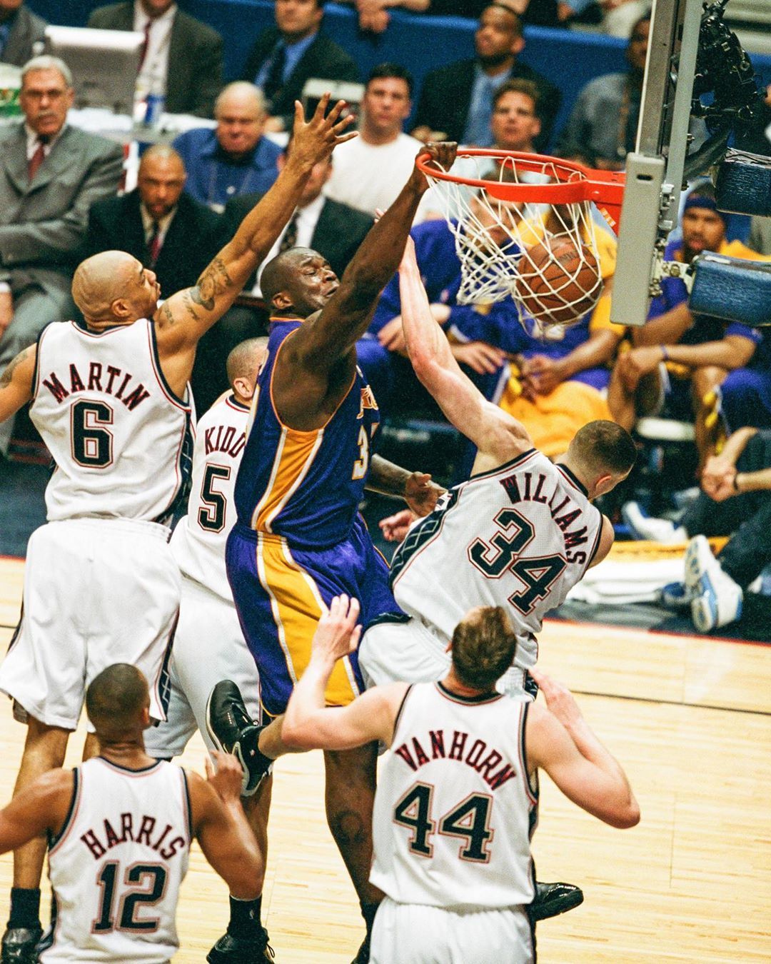 上做出调整 上做出调整