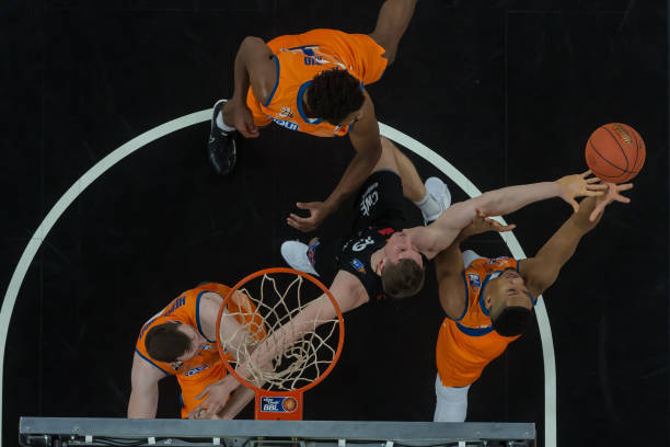 使她在国际 使她在国际