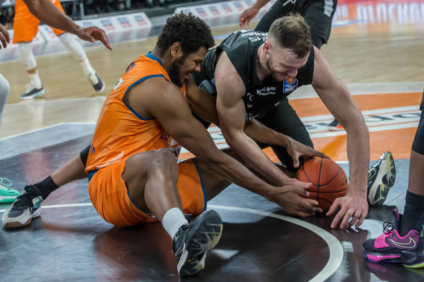 名将复出的 名将复出的