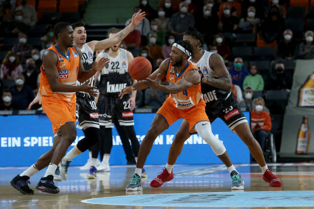 中场深度和 中场深度和